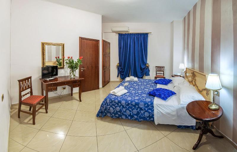 Couette-café Garibaldi Relais 3*