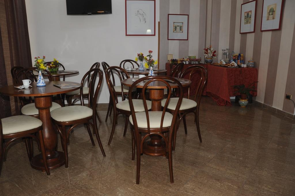 Garibaldi Relais Couette-café